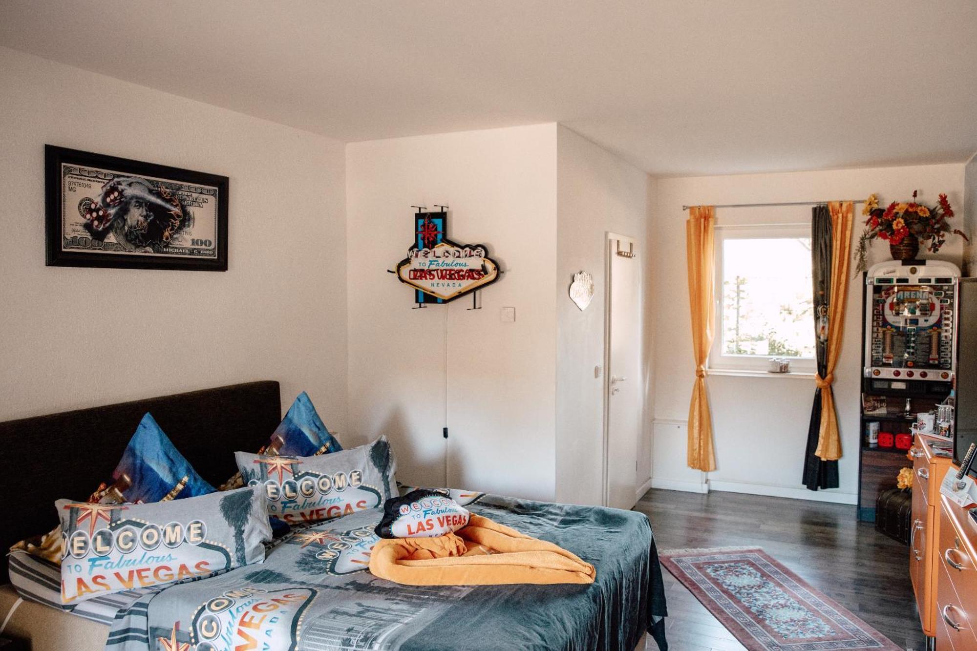 Down Town Motel Berlin Room photo